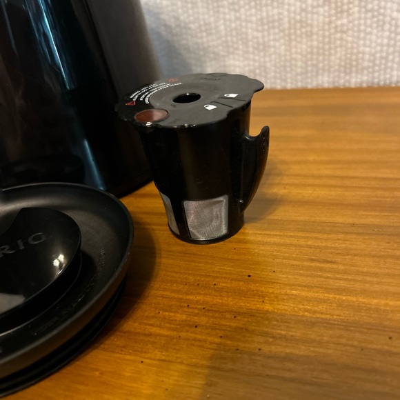 KEURIG 2.0 Black COFFEE INSULATED POT 4-6 Cup K CARAFE 32oz. Silver Handle - Picture 9 of 11